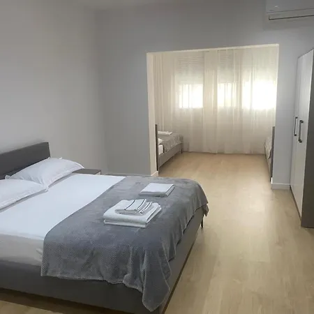 Malaj 2 Apartman *